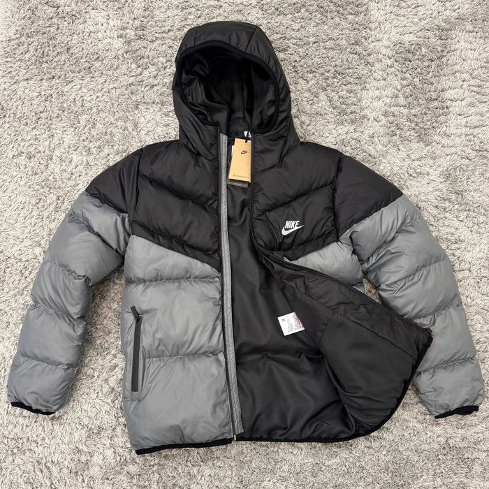 Зимовий пуховик Nike