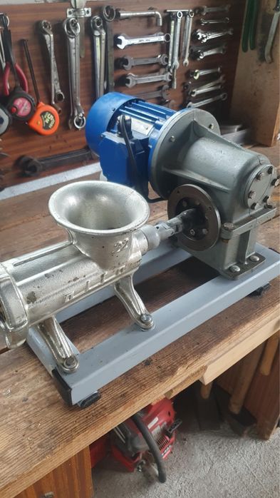Maszynka do mielenia mięsa z reduktorem