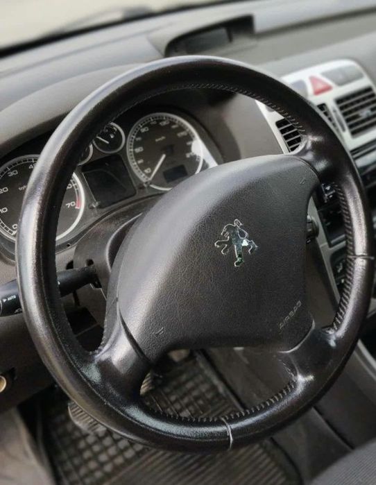 Peugot 307 SW panorama 7 osobowy  ekonomiczny