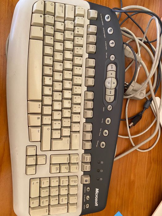 Teclado Microsoft Multimedia 1.0A