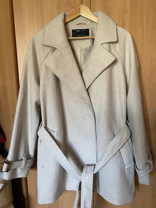 Jesienna kurtka z paskiem, nowa