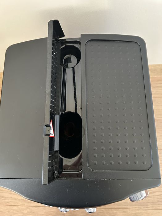 Ekspres ciśnieniowy Delonghi Magnifica