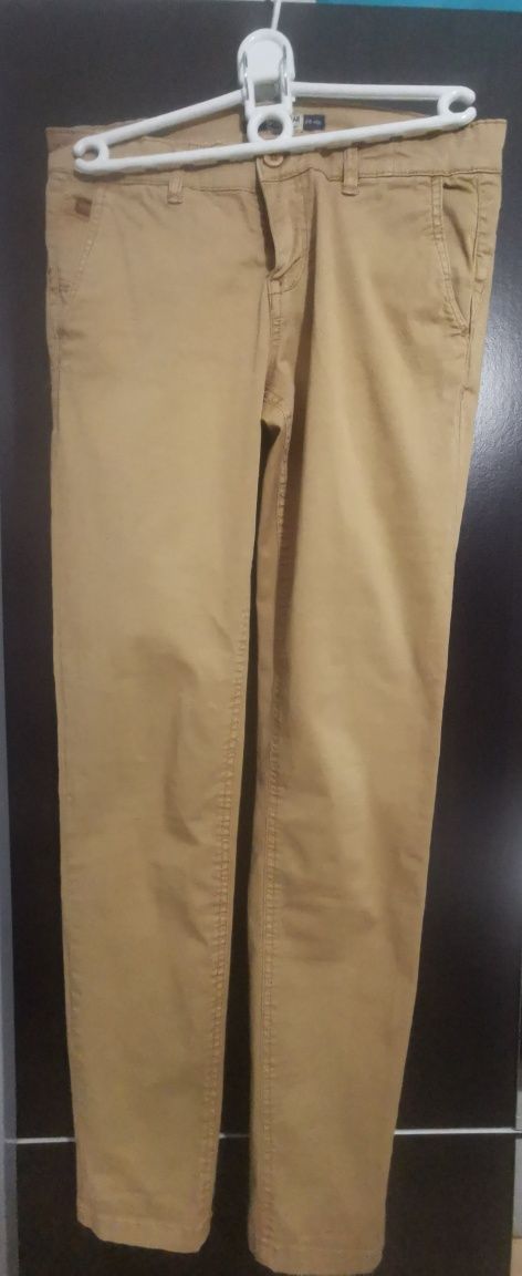 Bawełniane spodnie Pull&Bear