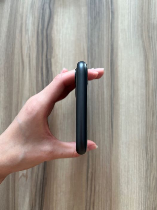 iPhone 11 64GB - stan bardzo dobry, bateria 81%