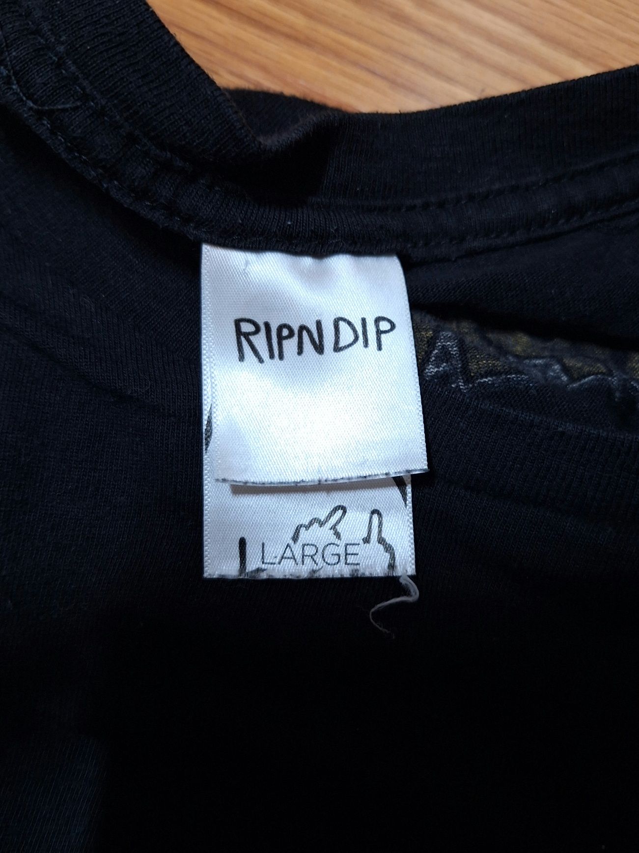 Футболка RIPNDIP x Dragon Ball Z – Размер L, оригинал

1. Футбо