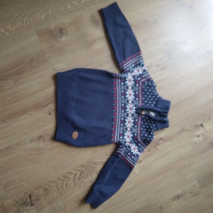 Swetr dziecięcy ciepły