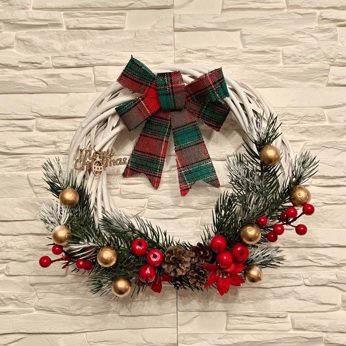 Ręcznie Tworzone Wianki Świąteczne 30cm