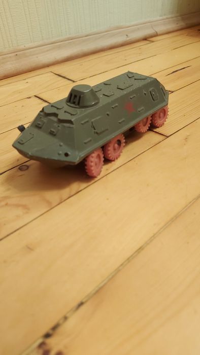 Коллекция игрушек военной техники