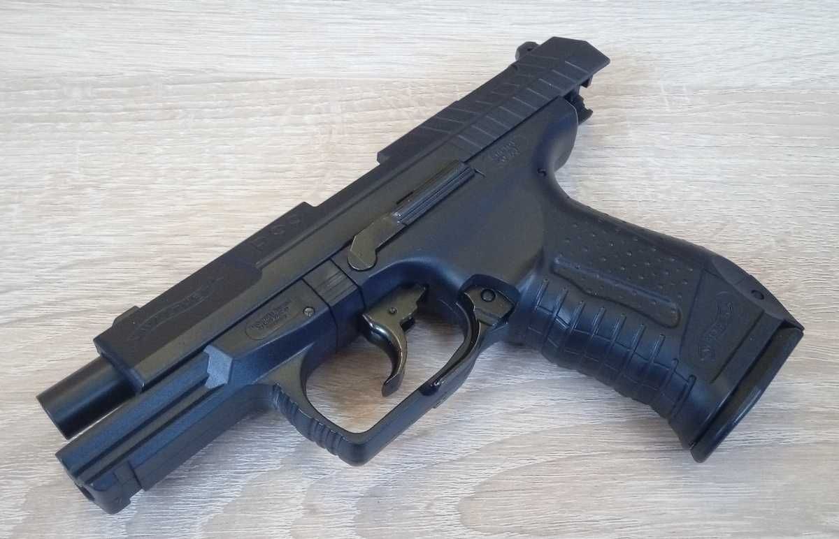 Детский пистолет Walther P99 Umarex на пульках, спринговый игрушечный