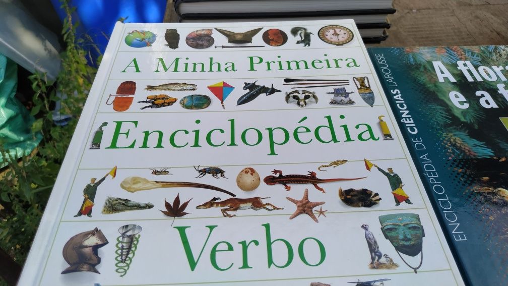 Enciclopédias Círculo Leitores 44 volumes Troco ou faça uma oferta