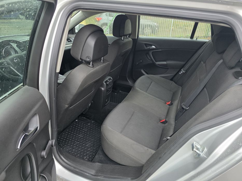 Sprzedam opel insignia w bardzo dobrym stanie