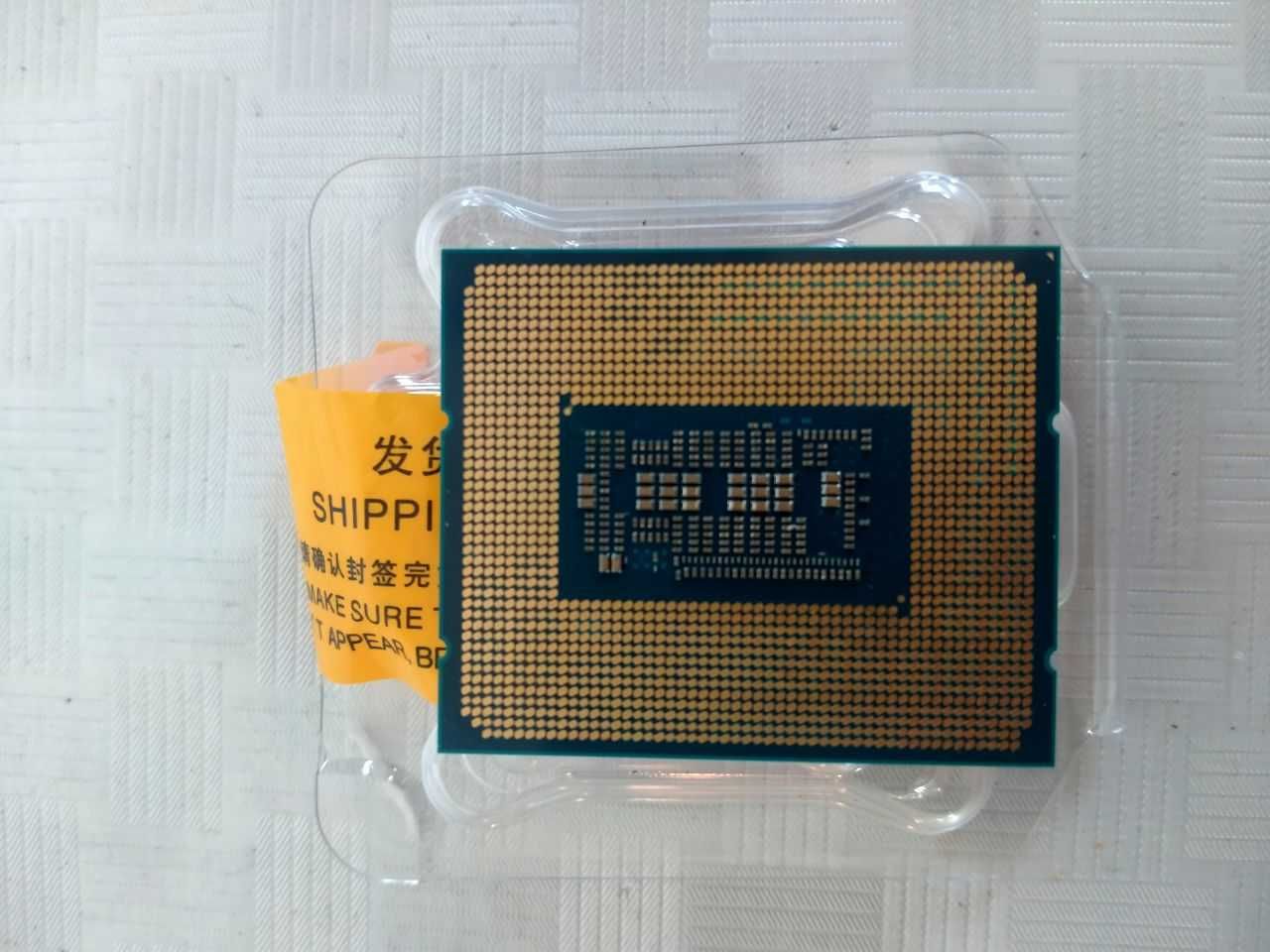 Intel Core i9-12900KF ES QX7H 24 потоків