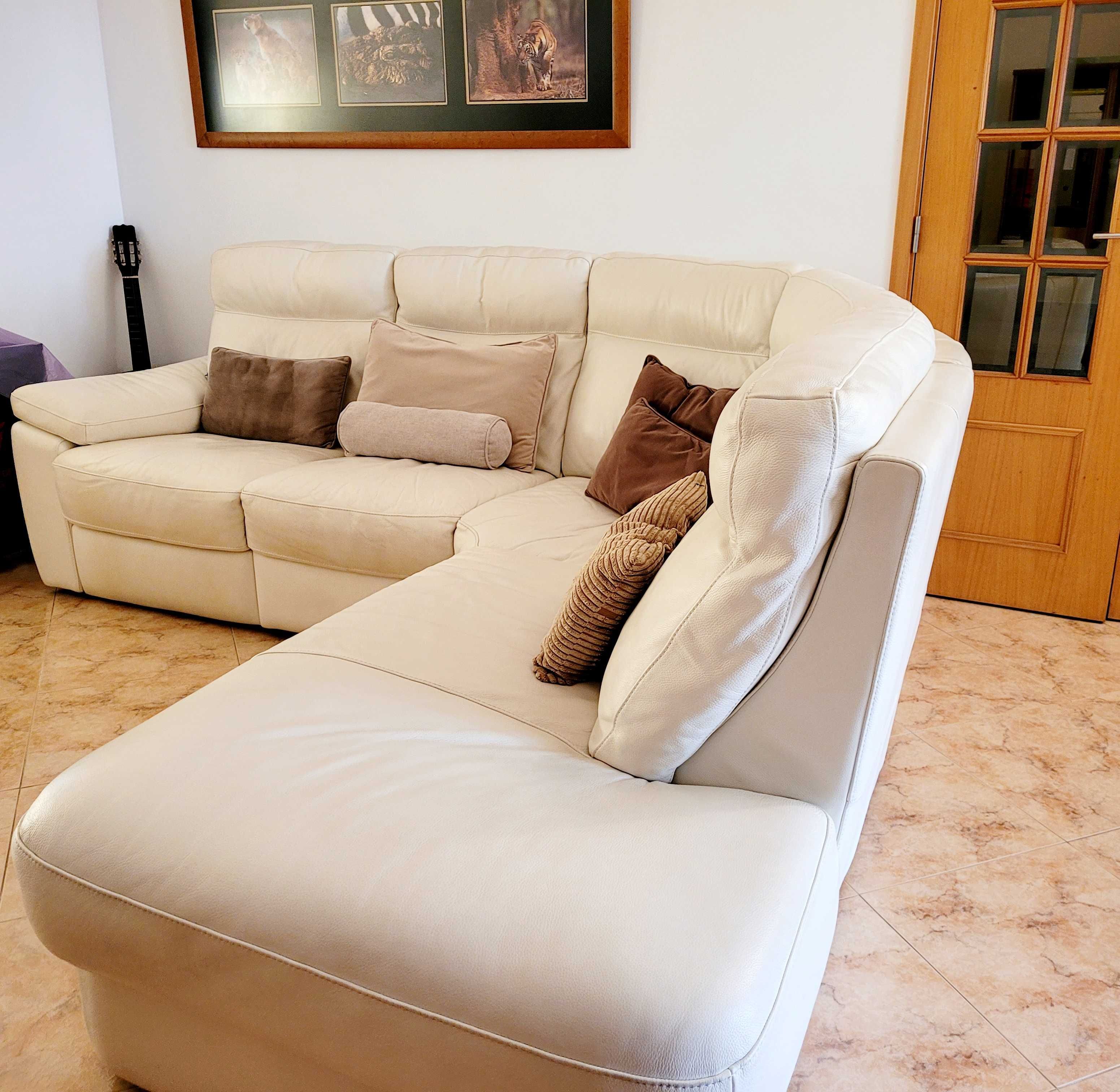 Chateau d'Ax, Sofa Pele Premium - Super Oportunidade