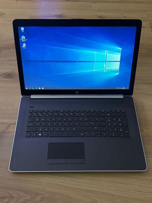 Laptop HP 17 AMD A6 8GB Ram dysk 1T AMD Radeon R4 sprawny