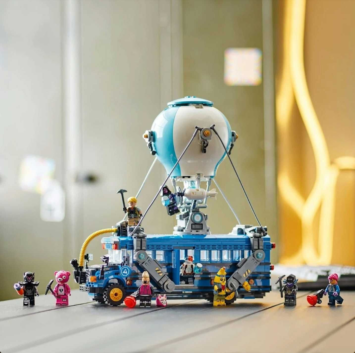 Nowe Lego Zestaw + Gratis fortnite bus bojowy +ręcznik plażowy zabawki