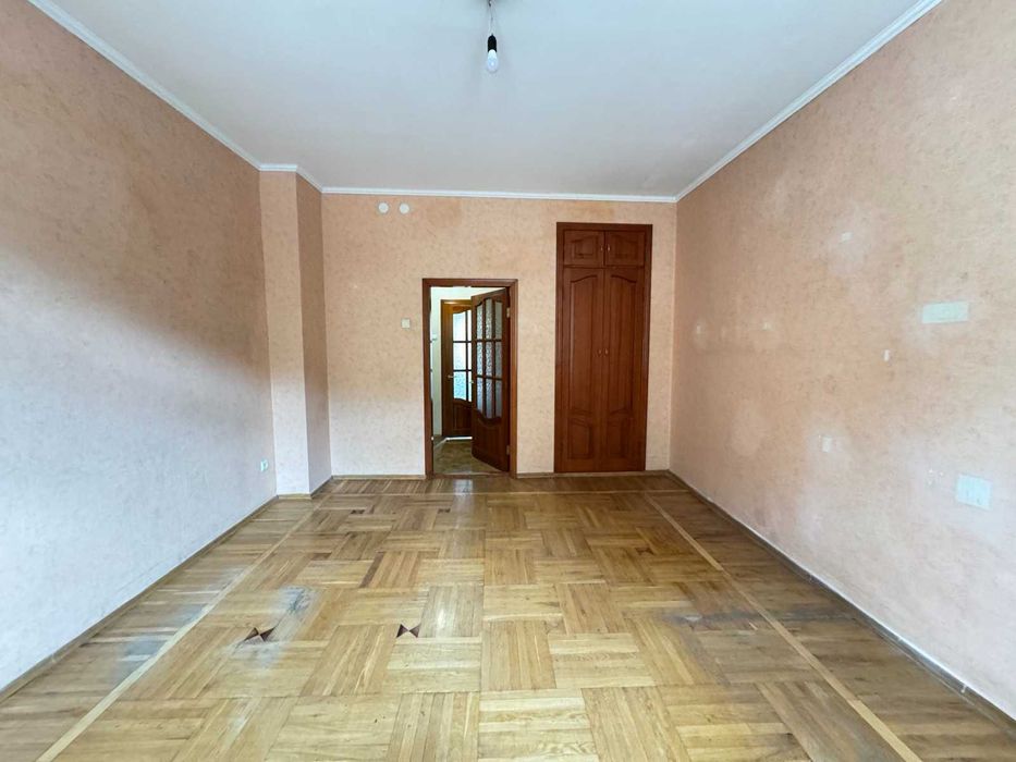 3 Ком. Сталинка в историческом Центре пл. Льва Толстого/ Дегтярная ул.