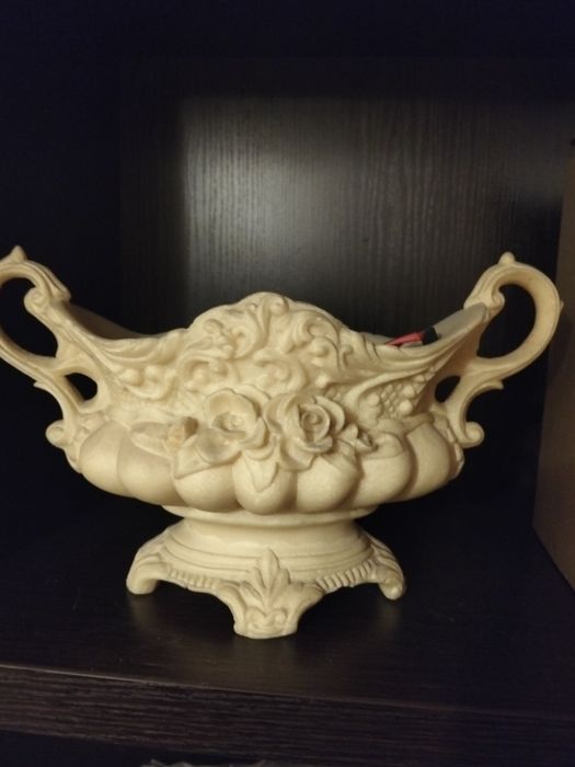 Ваза СССР гипс.       .