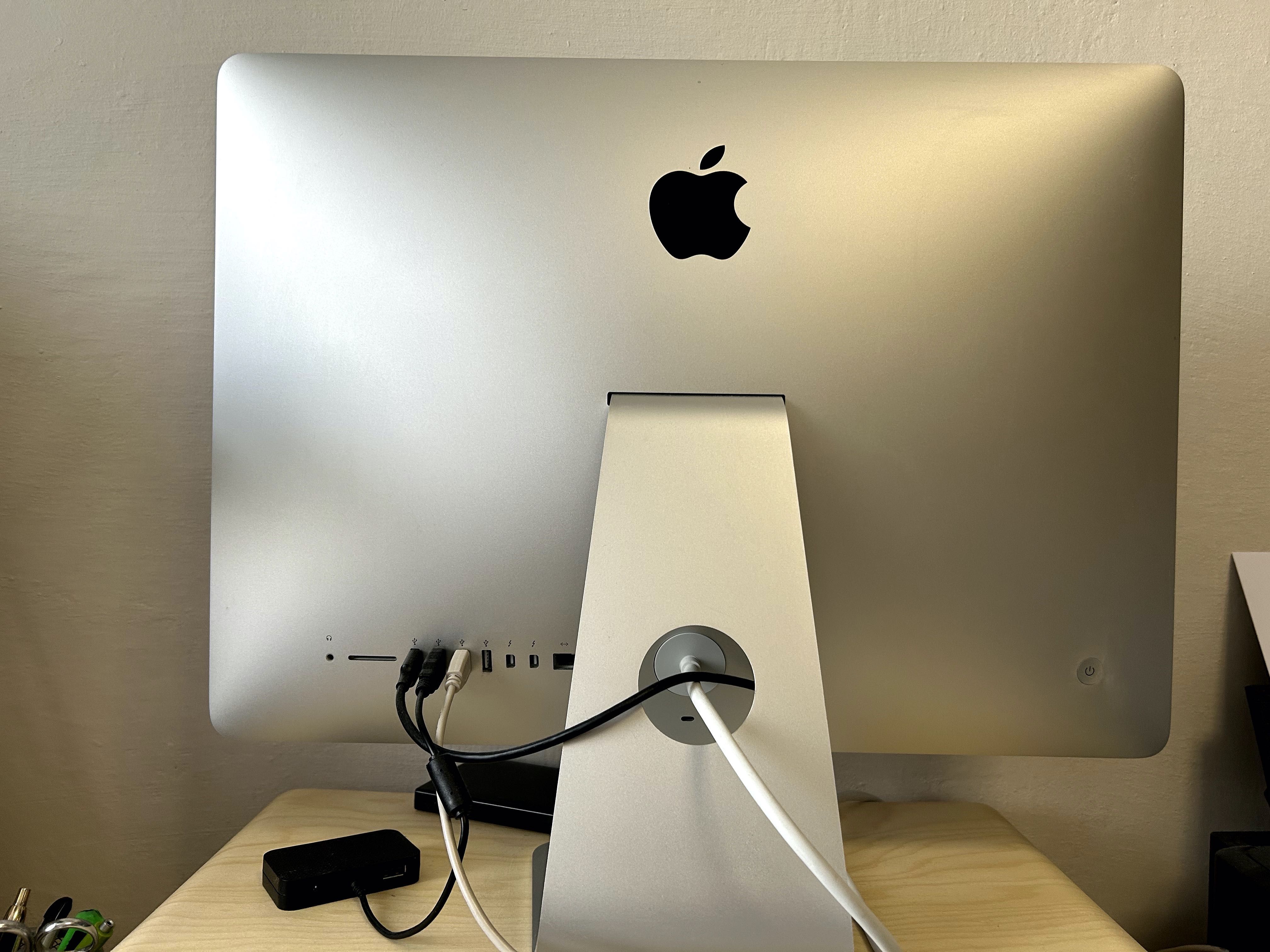 iMac (21.5-inch, Late 2013 i5 8GB 500HDD IrisPro