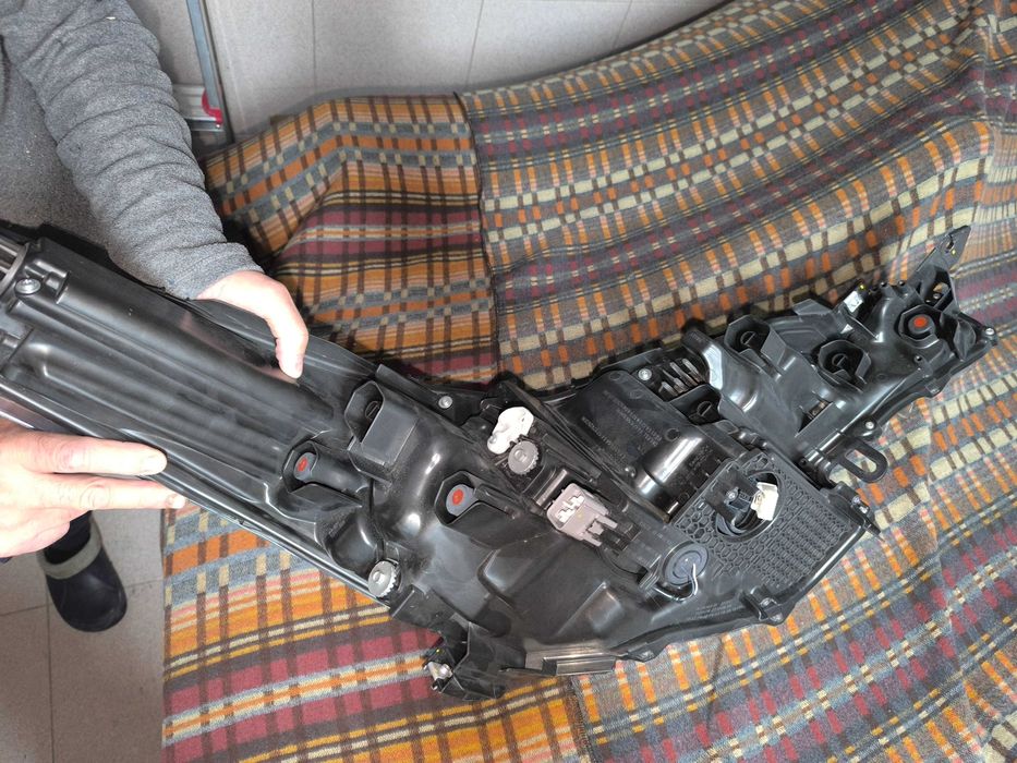 Farol Esq do Toyota C H R