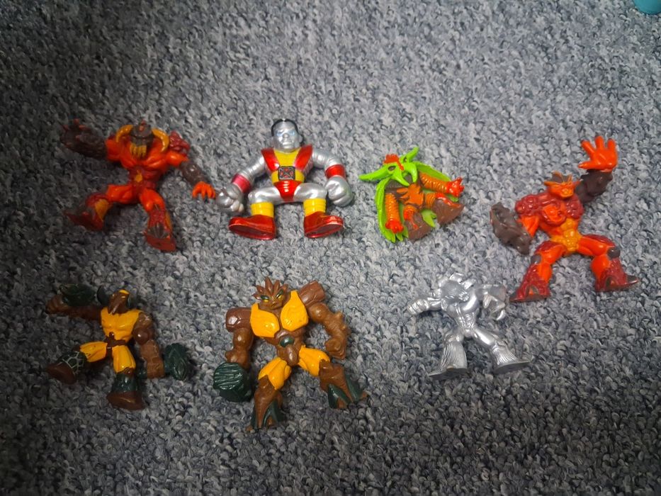 Jaskinia Gormiti + 7 figurek