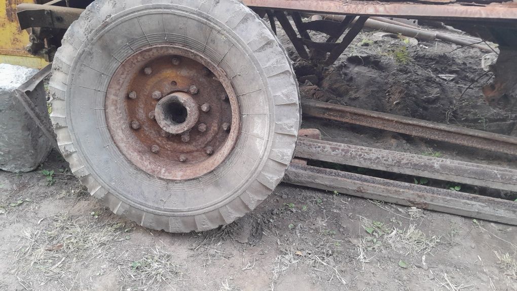 Причіп тракторний ПТС4