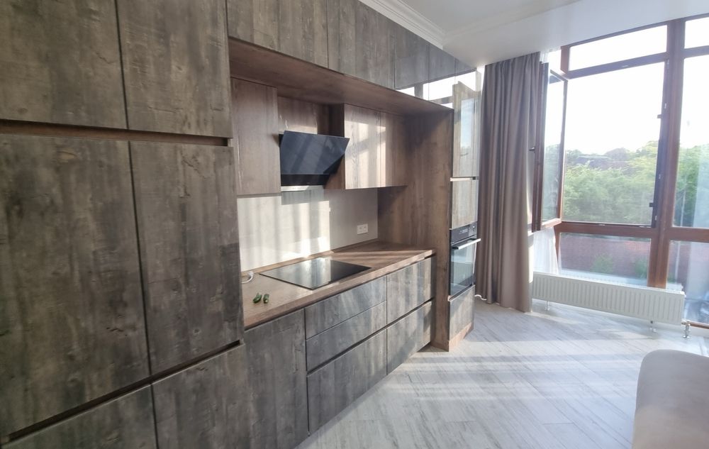 НАЙКРАЩА КВАРТИРА біля парку  в клубному будинку з котлом.