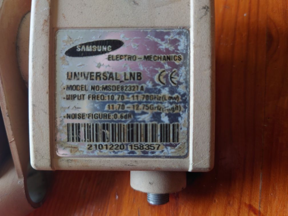 Konwerter satelitarny Samsung Uniwersalny