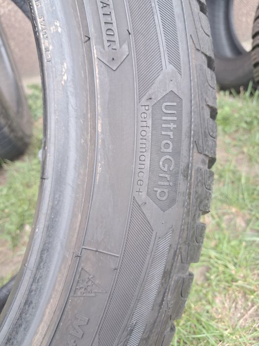 255/45 R19 104V M+S - Goodyear Ultragrip - 24/2021 ~6,7mm- cena =2 szt