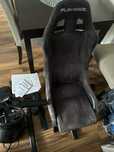 Fotel do sim racingu  plus kierownica thrustmaster T300RS i pedaly