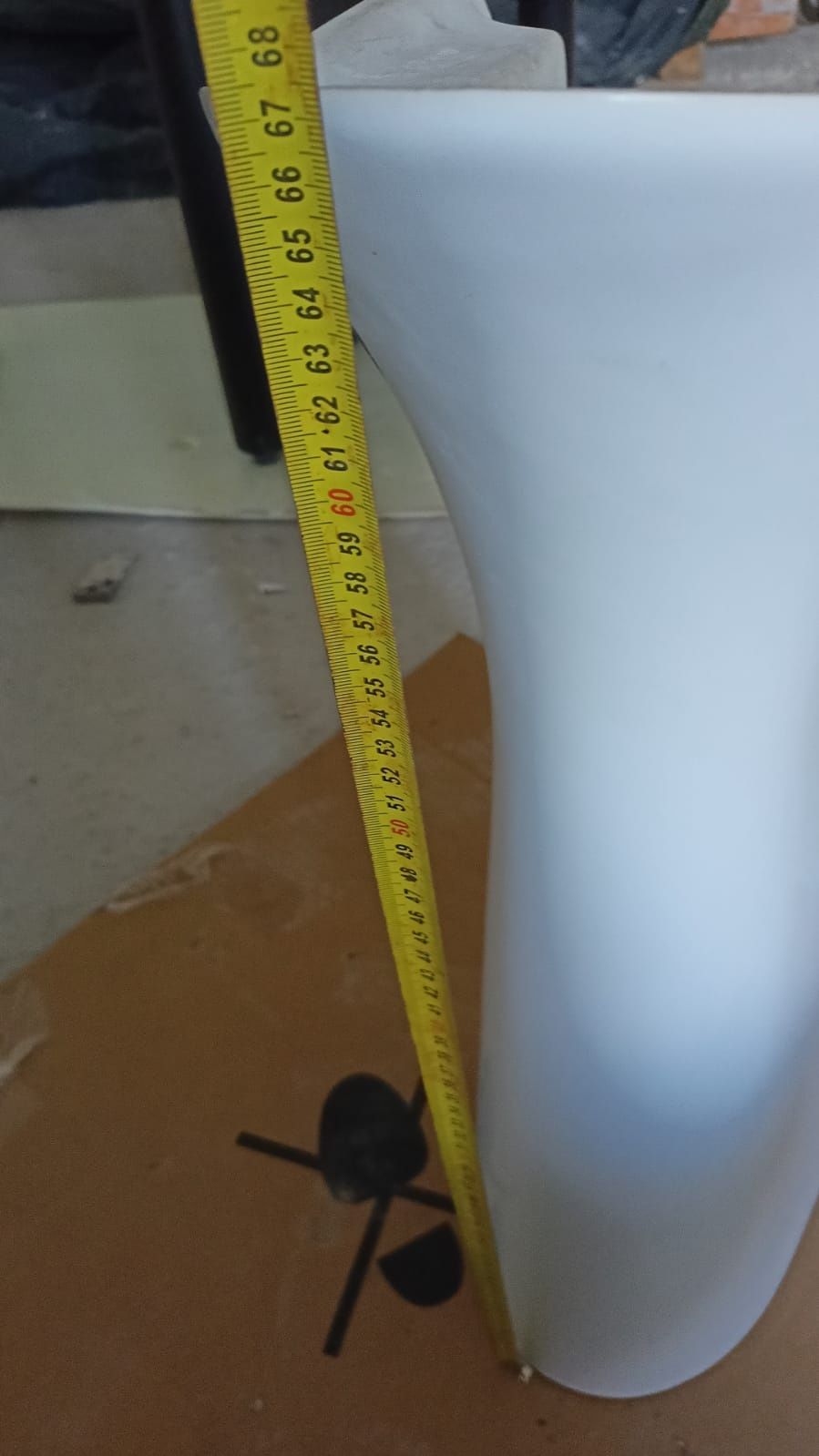 Postument noga pod umywalkę ceramiczna