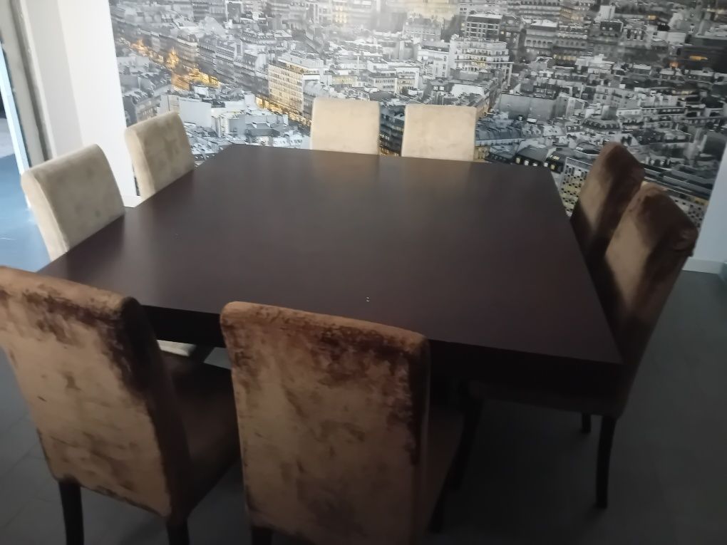 Mesa de sala  + cadeiras