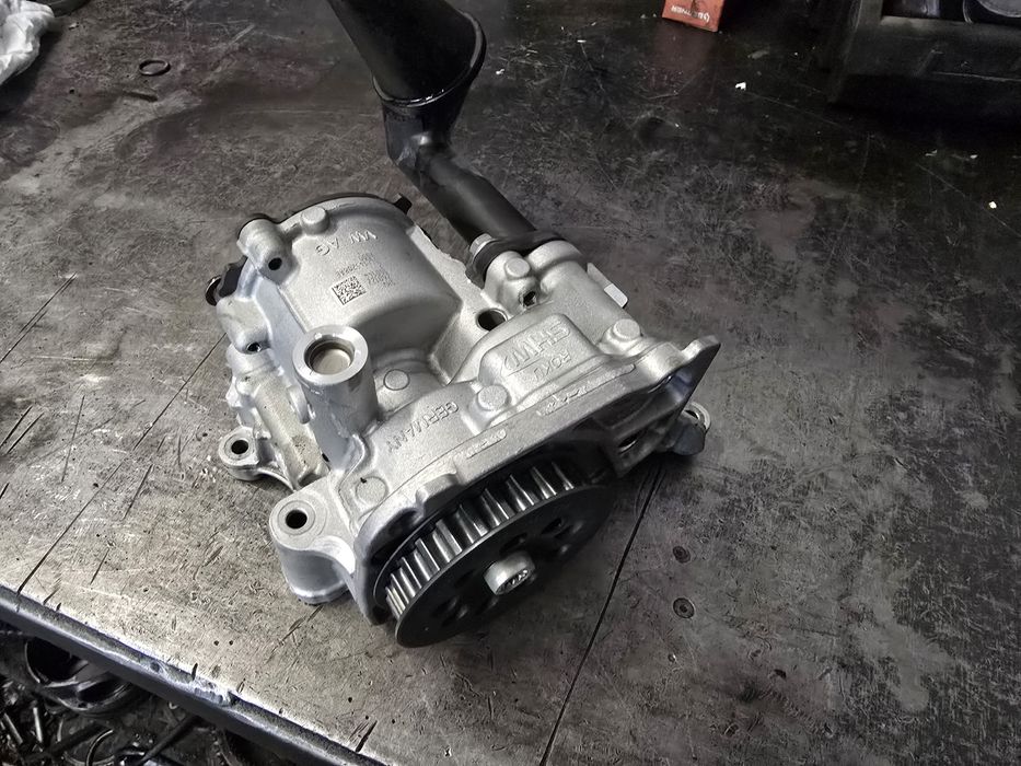 Pompa oleju MAN TGE CRAFTER 2.0 TDI