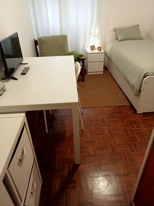 Quarto luminoso em Benfica Lisboa para estudantes trabalhador