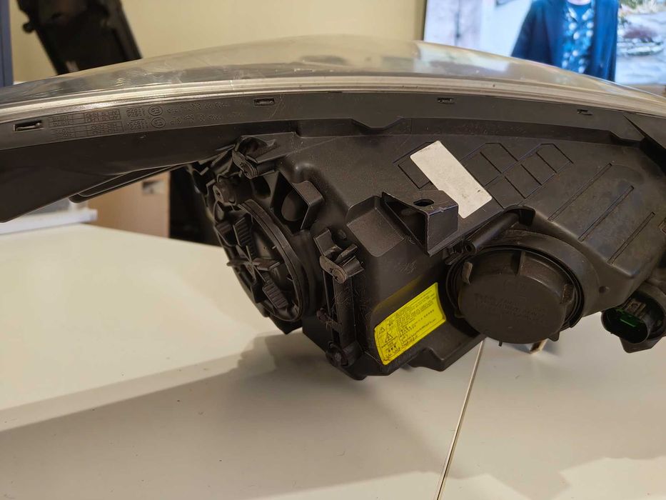 Lampa Lewa Reflektor Lewy Przód Ksenon LED Hyundai i40 lift