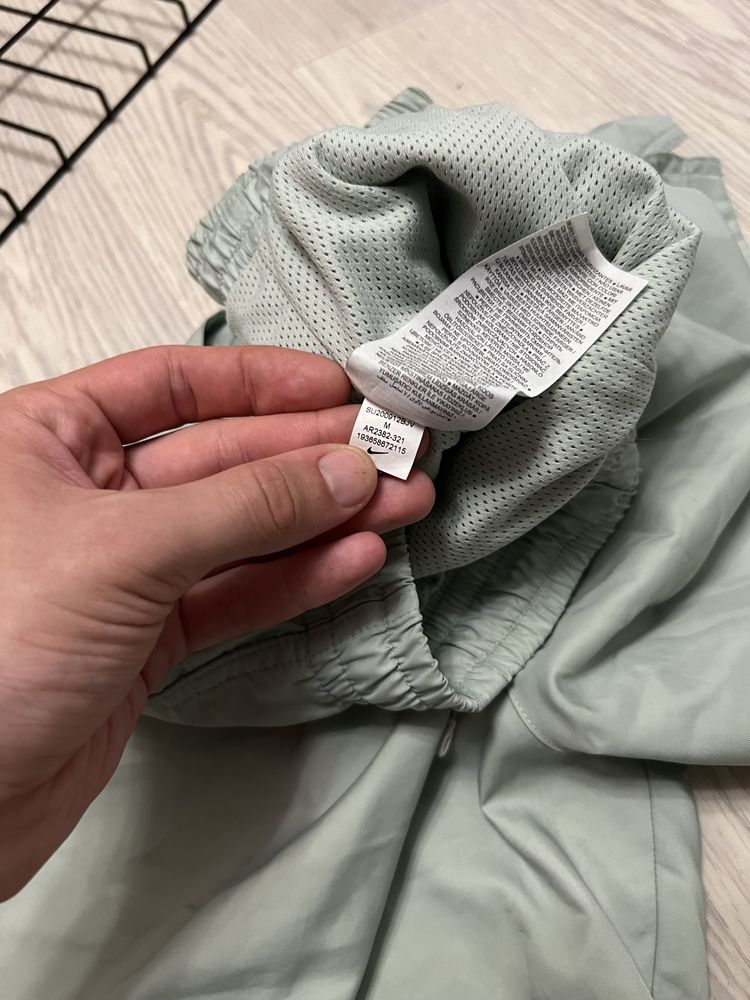 Шорти Nike Men's Club Essentials Woven Flow M Найк