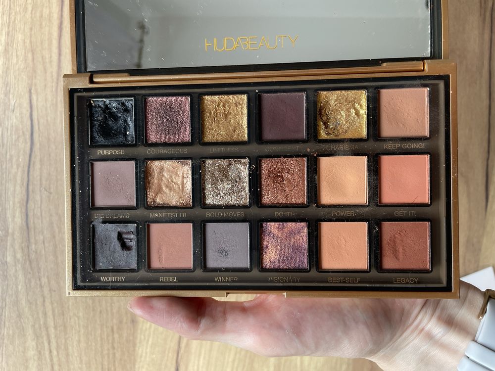 Peta Huda Beauty Empowered