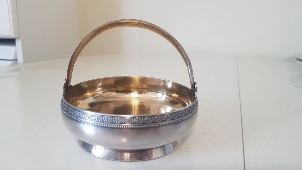 Конфетница ,сахарница  серебро, 875