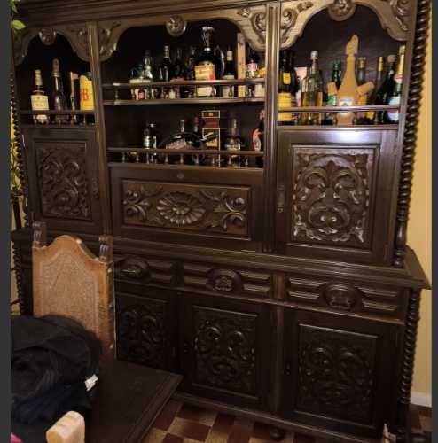 Móvel antigo de alta qualidade