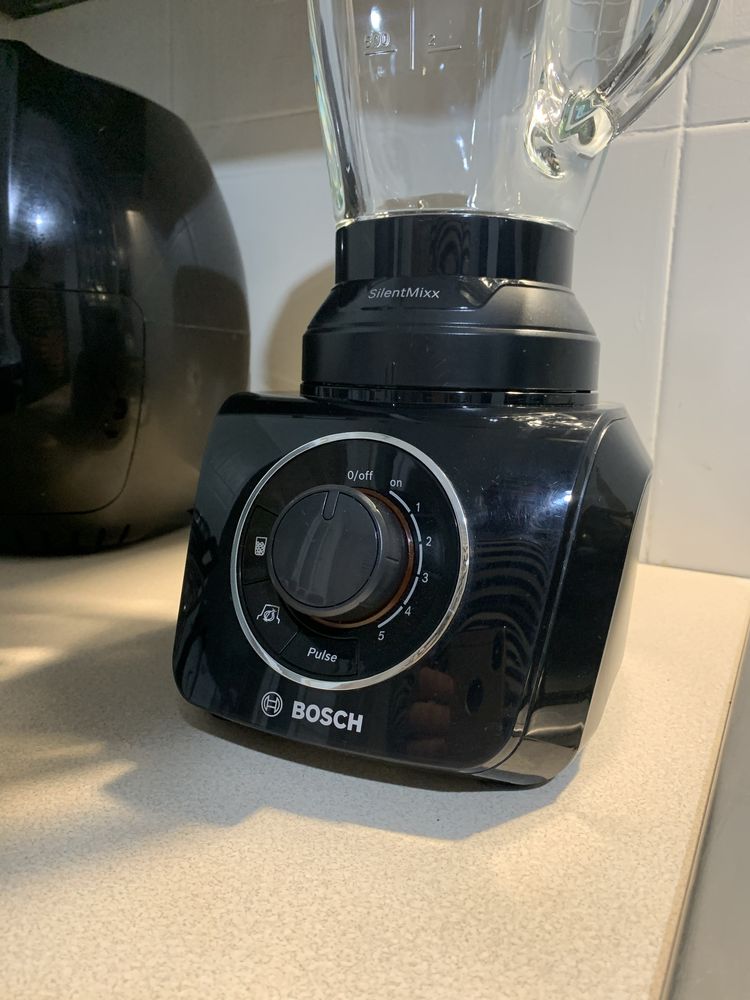 Blender kielichowy bosch silentmixx mix blender 700w mmb43g2b/01