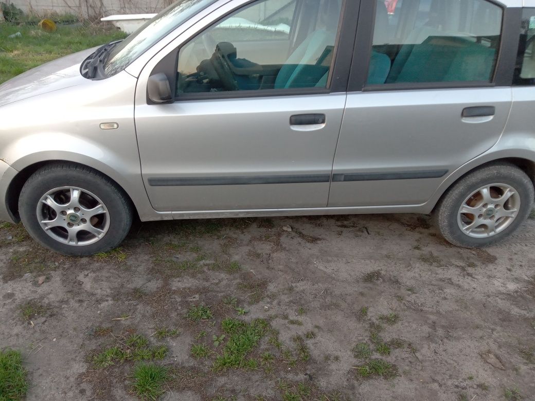 Fiat panda 1,2benzyna 2003r