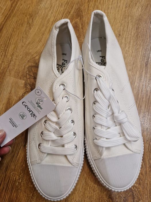 Кеди білі George
