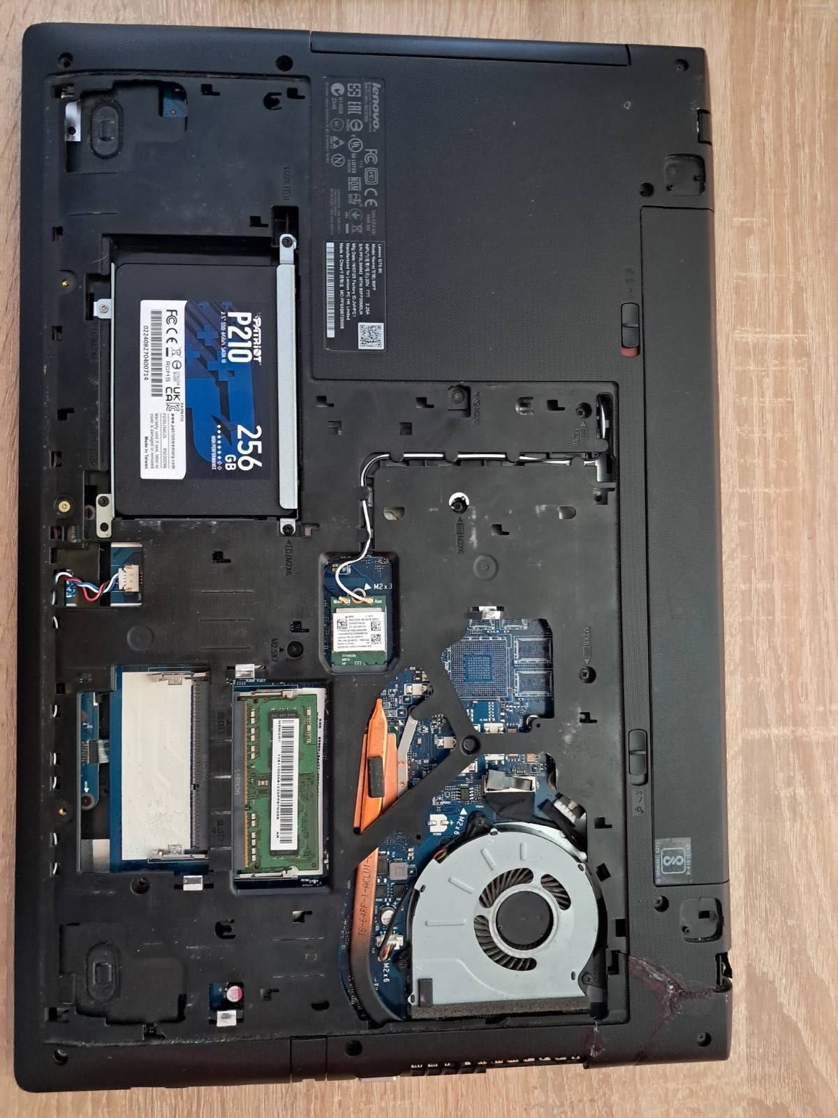 Lenovo Z50-75-AMD A10-7300-1.9GHZ-8GB-DDR3-1TB-HDD-W15,6