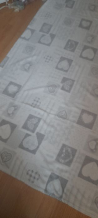 Покривала на ліжко, диван