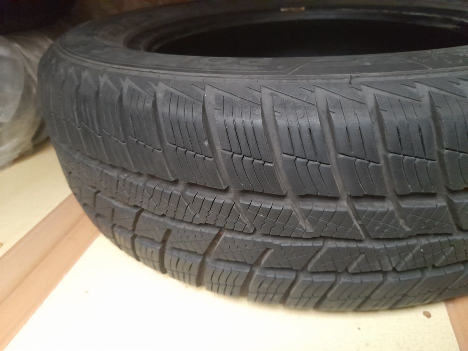 OKAZJA! Prawie Nowy Komplet Opon Zimowych 185/60 R15 Barum POLARIS