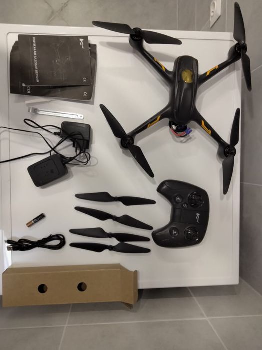 Квадрокоптер hubsan H501M X4