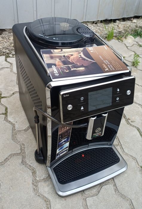 Кавомашина кавоварка Саеко Saeco Xelsis SM7680  чорна б/в