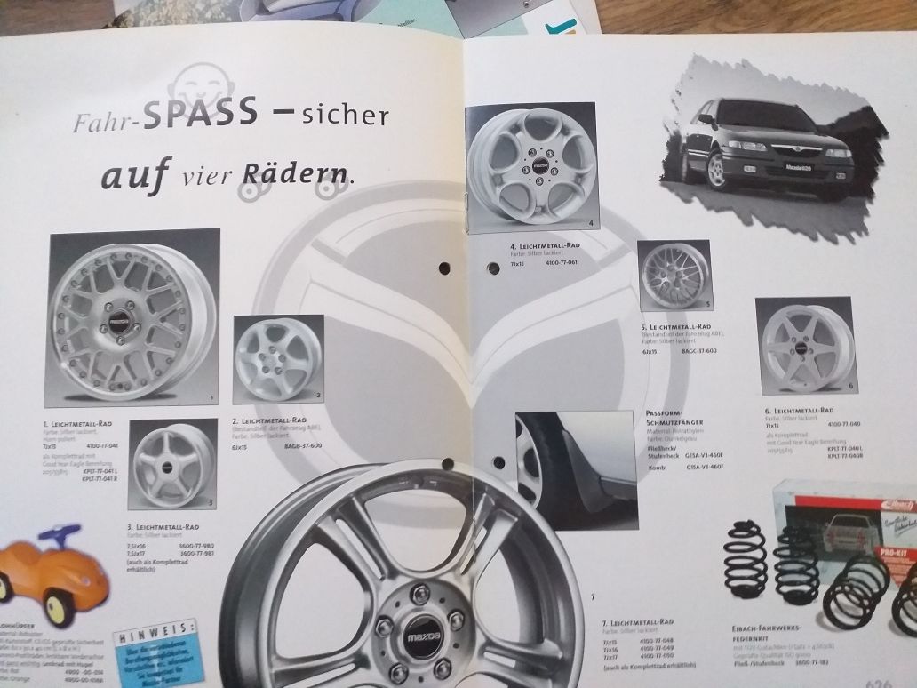 Prospekty/ broszury/katalogi akcesoriów do aut - Mazda 626