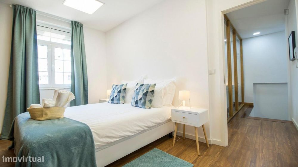 616362 - Quarto com cama de solteiro em...