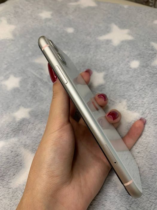 Iphone 11 white (128gb) в гарному стані
