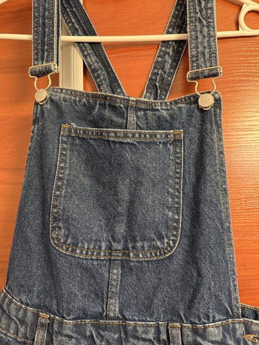 Jeansowe ogrodniczki